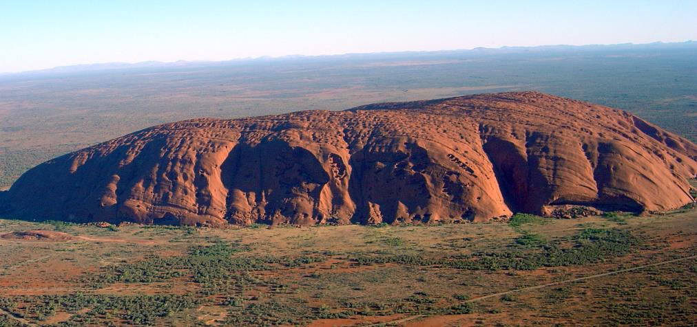 Uluru_(Helicopter_view)-crop_Small